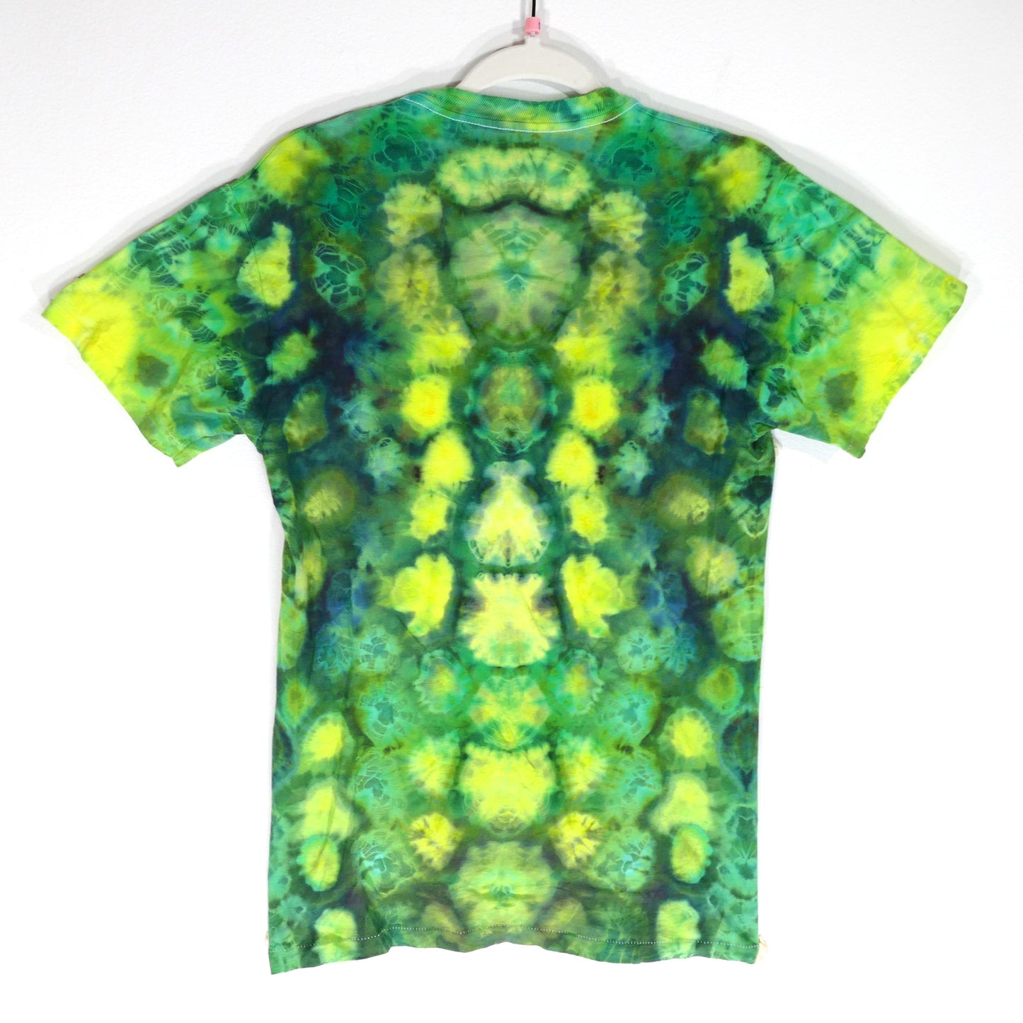 SMALL GREEN Tie Dyed Tee-shirt!