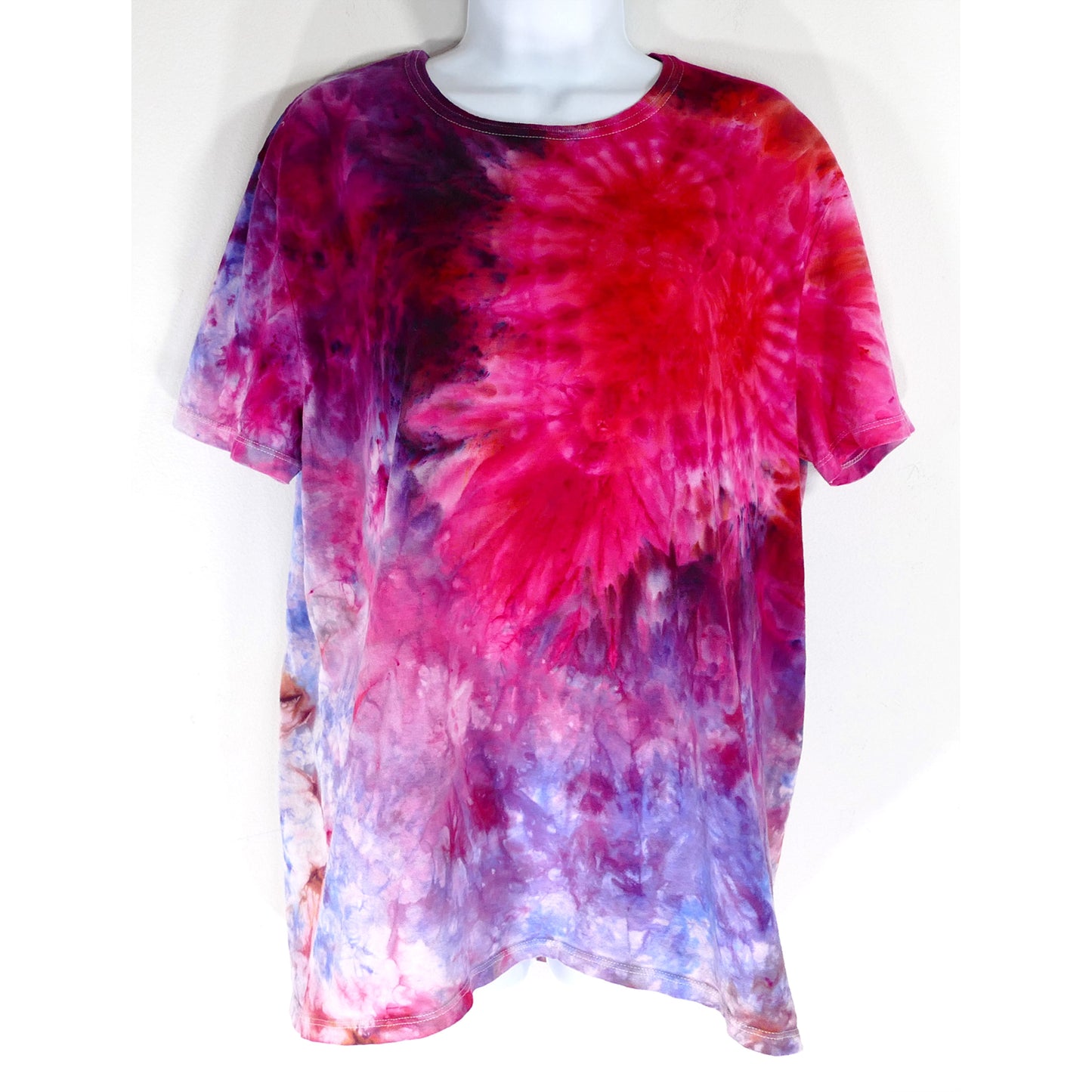 XL HANES Ladies Crew Neck ICE DYED Heart