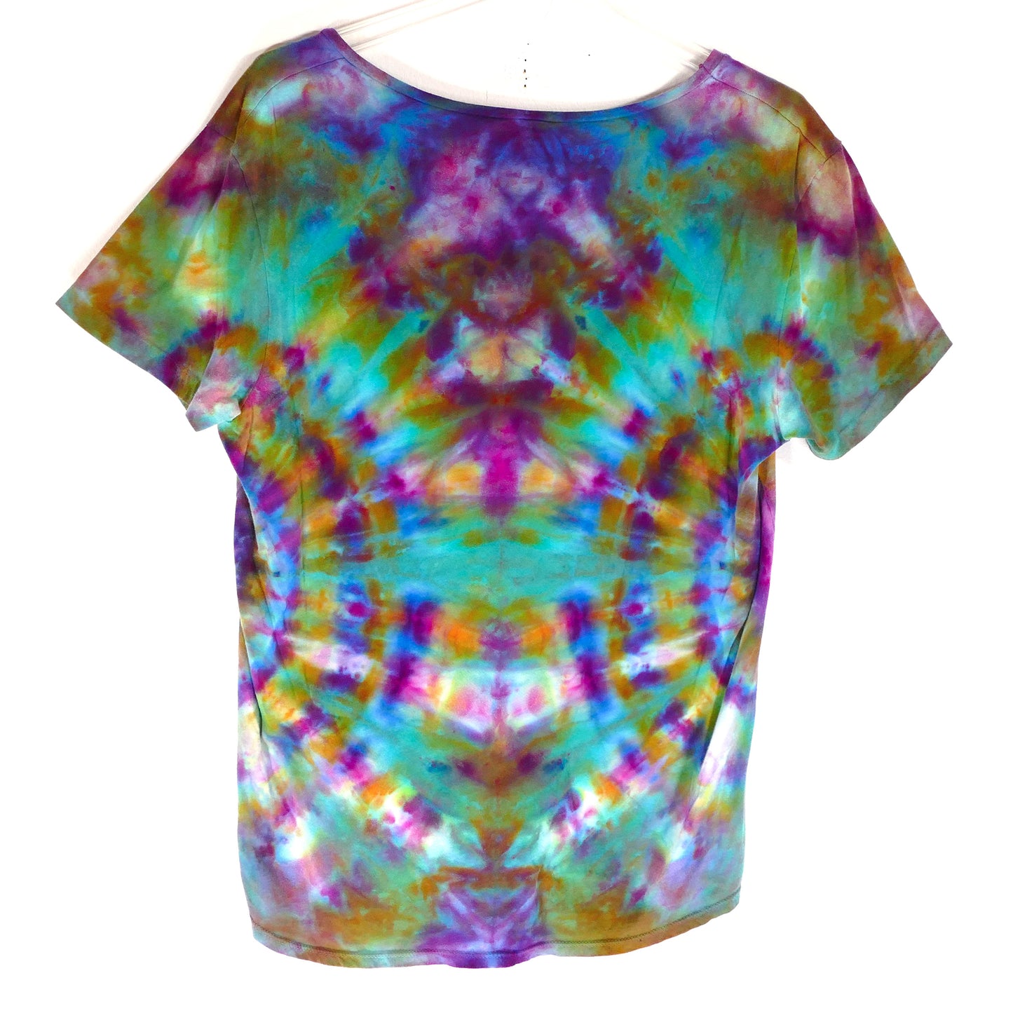 XL SCOOP NECK TIE DYE TEE: Gold Purple