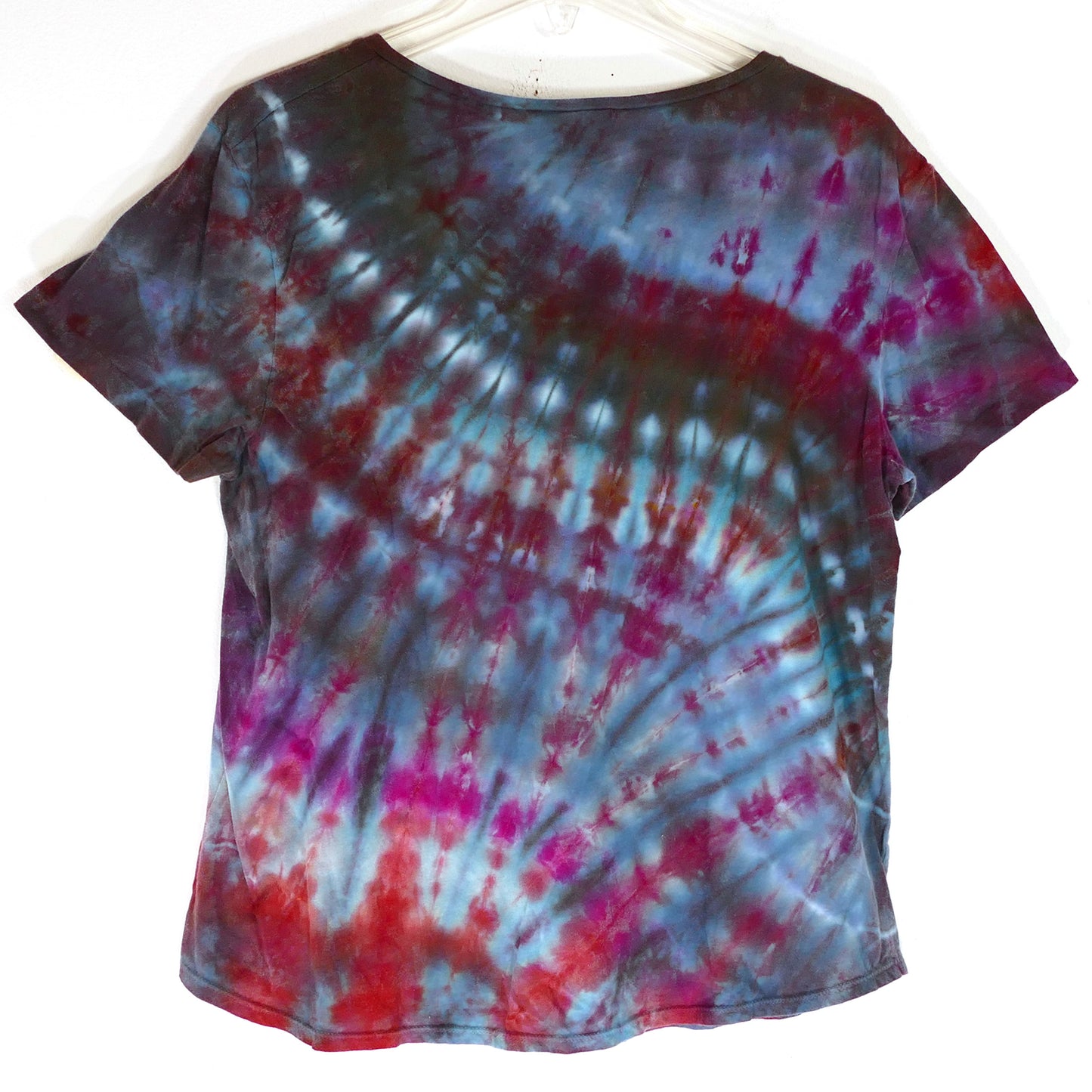 XL SCOOP NECK TEE: Reds & Blues