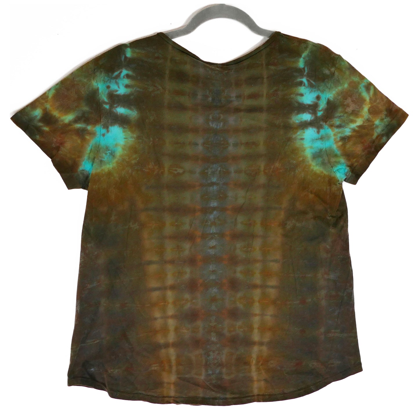 XL SCOOP Neck Tie Dyed Tee Spine lines: Brown & Aurora Green