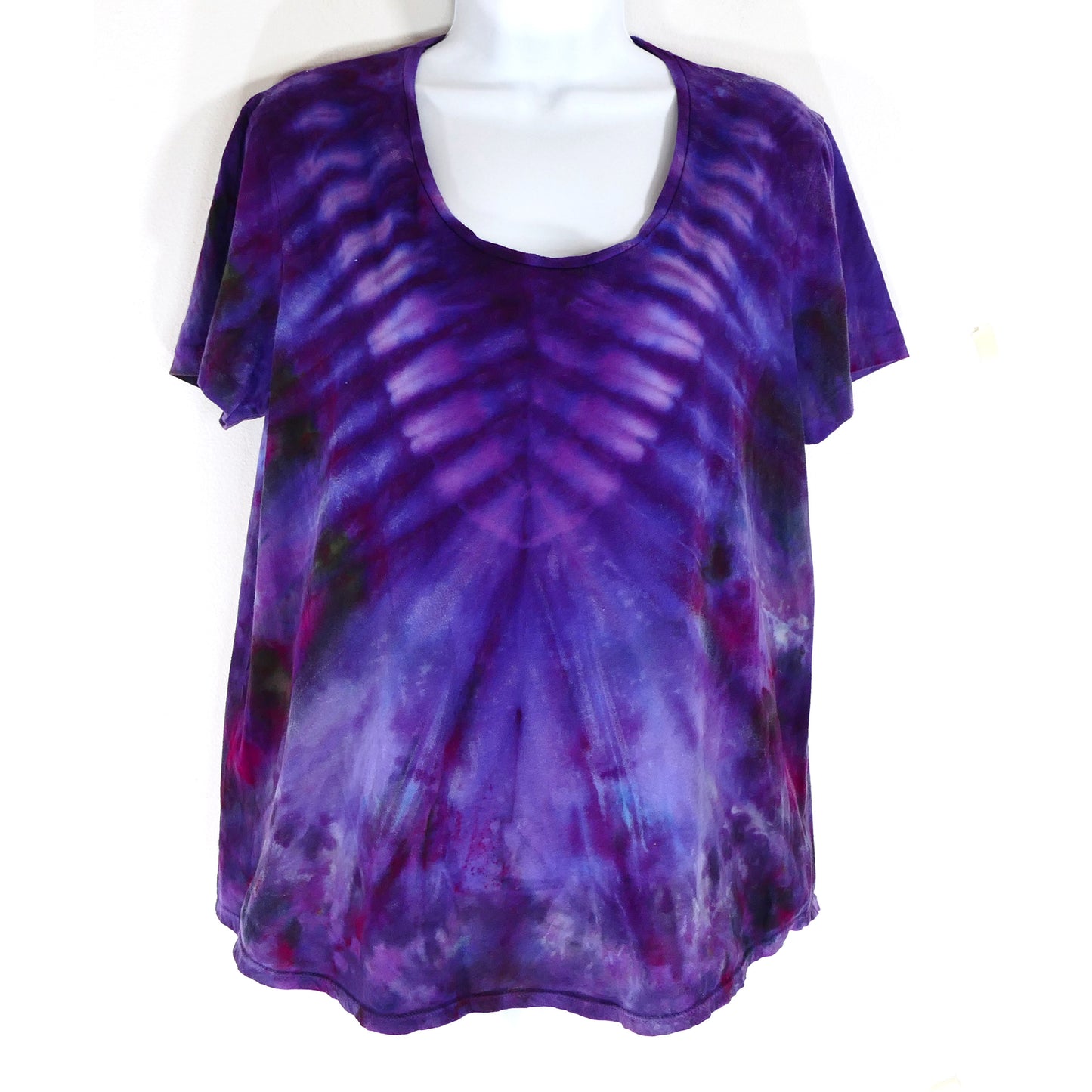 XL SCOOP NECK Tie Dye Tee: PURPLE VEE