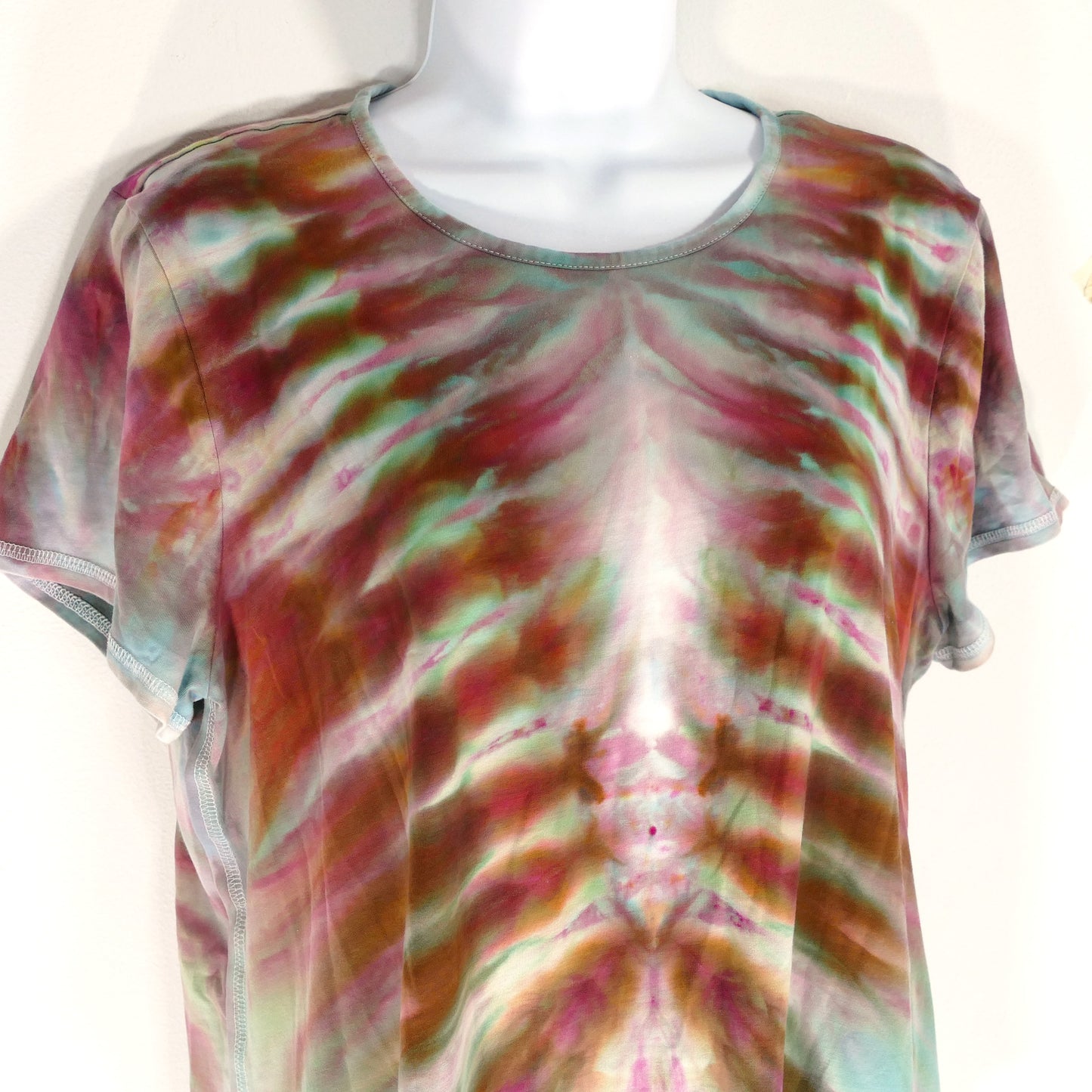 Shafts of Light!  TIE DYED J Jill Shirttail Tee